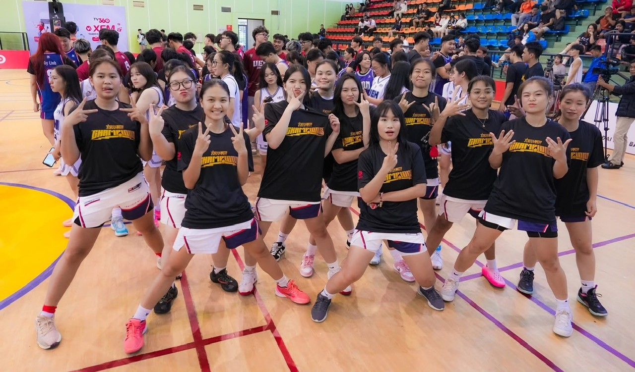 Thắng nghẹt thở, đội Trường Đại học Tôn Đức Thắng lần thứ 2 vô địch bóng rổ  - Ảnh 4.