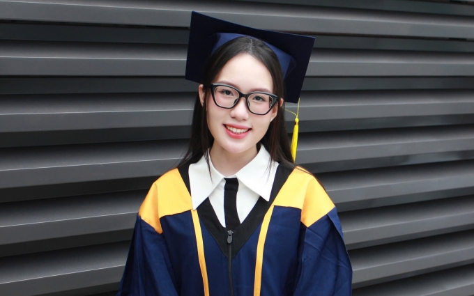 Lan Anh tốt nghiệp thủ khoa ngành Thiết kế thời trang, trường Đại học Hoa Sen, tháng 7. Ảnh: Nhân vật cung cấp