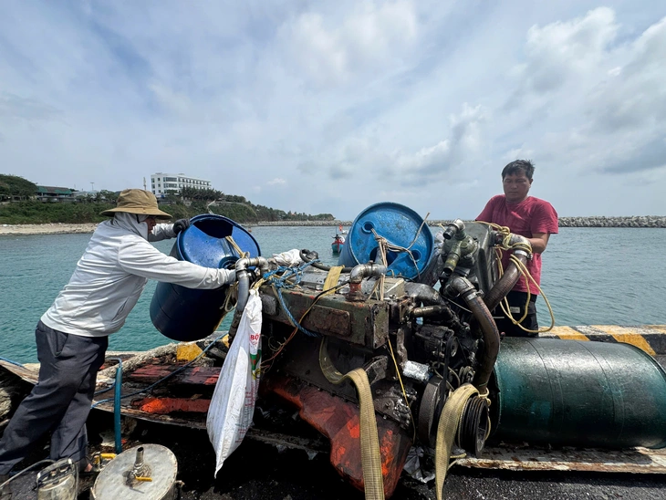 Tặng bằng khen cho 10 tập thể, 2 cá nhân vụ 3 người sống sót thần kỳ - Ảnh 2.