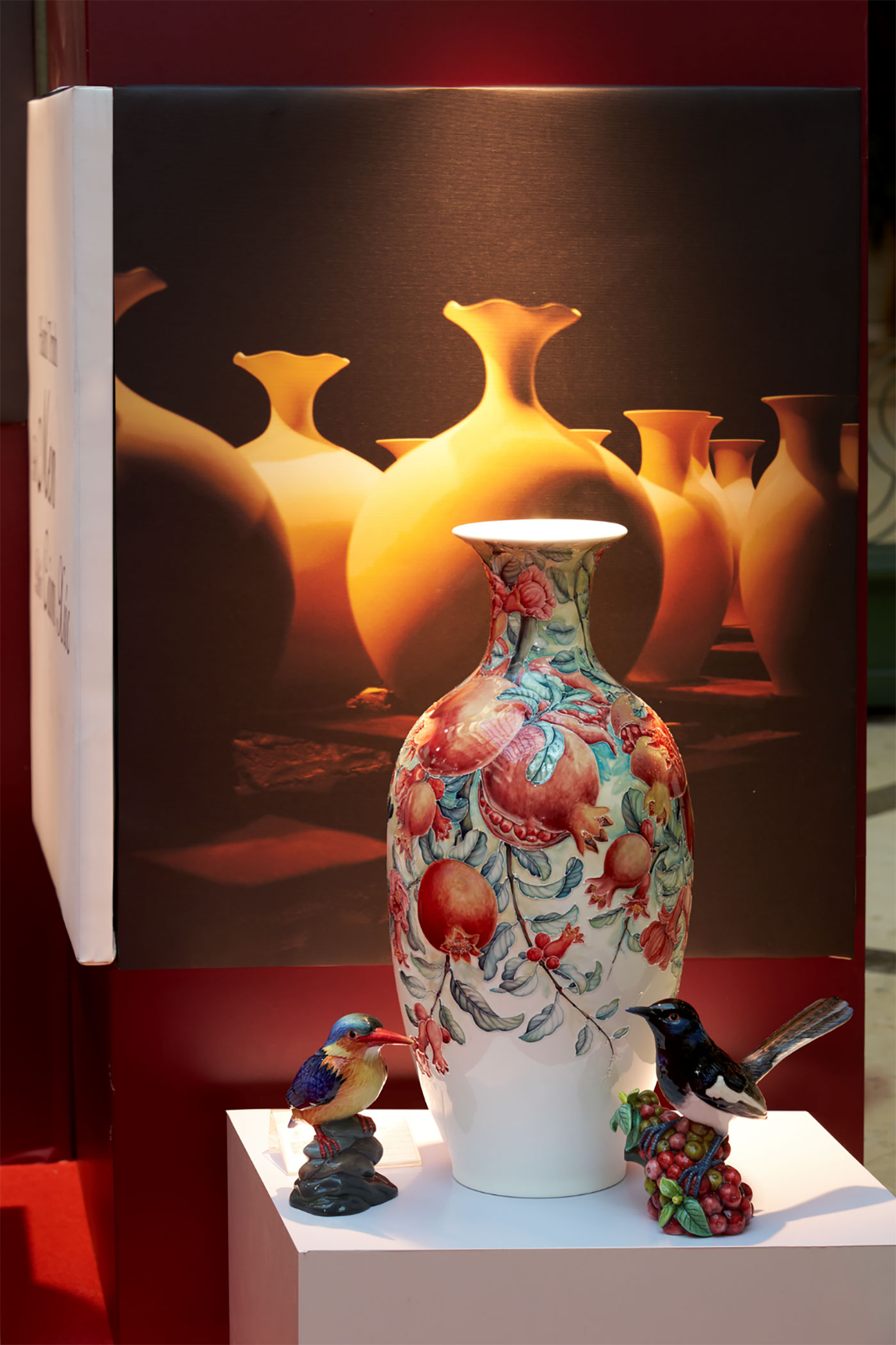 Trải nghiệm vẻ đẹp sứ Việt qua triển lãm ‘Chạm Sắc Tinh Hoa’ của Minh Long - Ảnh 3.