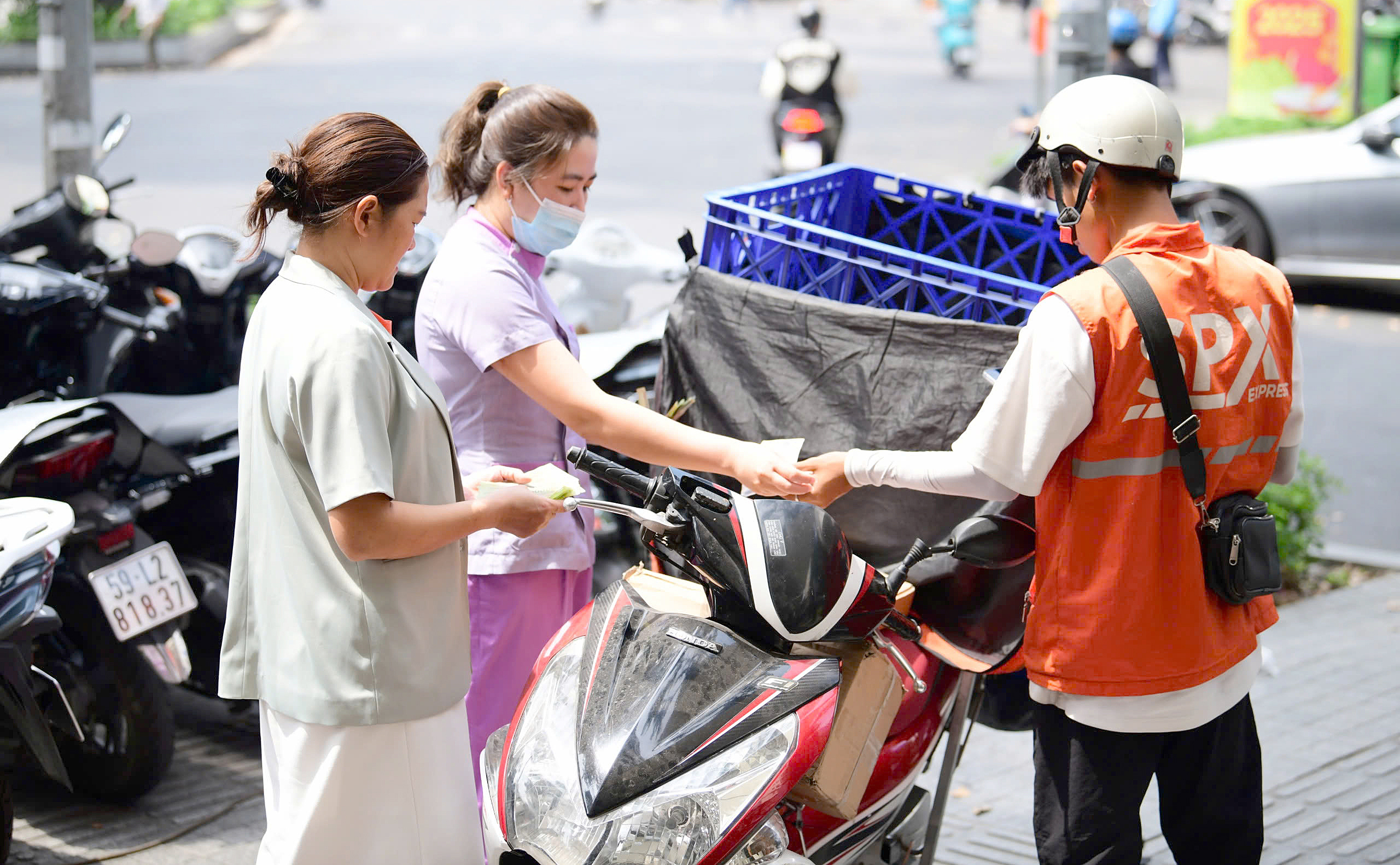 livestream - Ảnh 2.