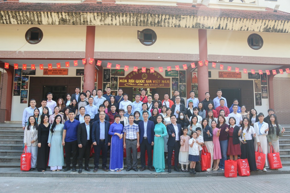 Cô gái gặp nguy vì mang máu hiếm và 6 năm là ngân hàng máu sống cứu người - 2