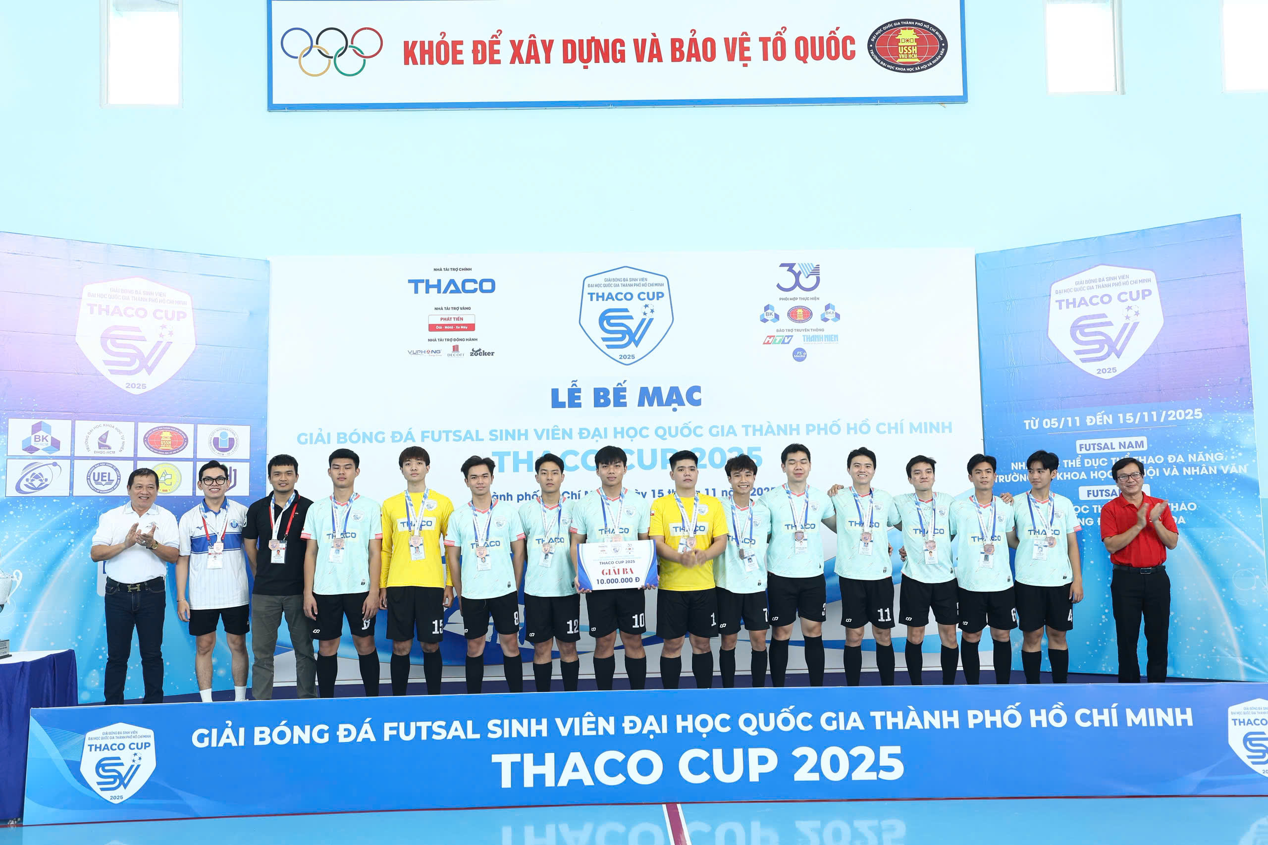 Đã tìm ra những ngôi vô địch giải futsal sinh viên THACO CUP 2025 - Ảnh 6.