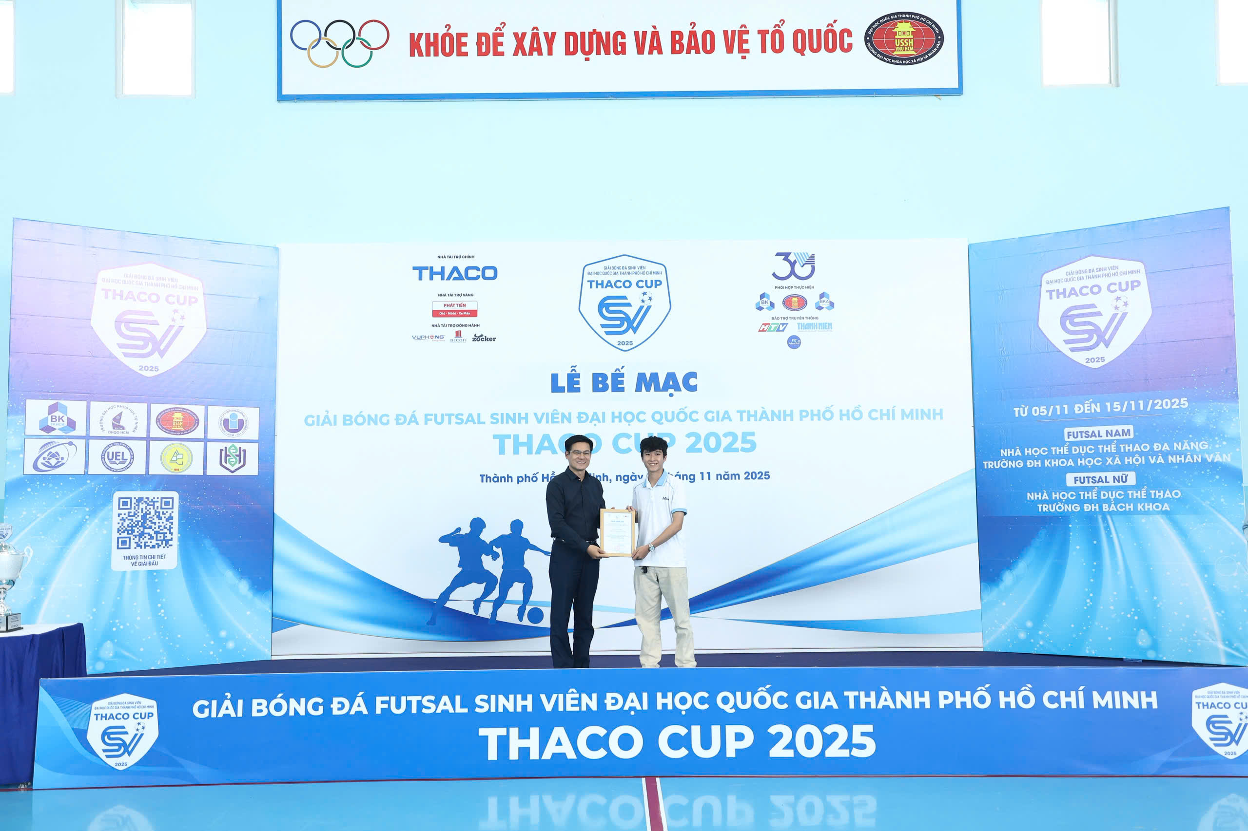 Đã tìm ra những ngôi vô địch giải futsal sinh viên THACO CUP 2025 - Ảnh 13.