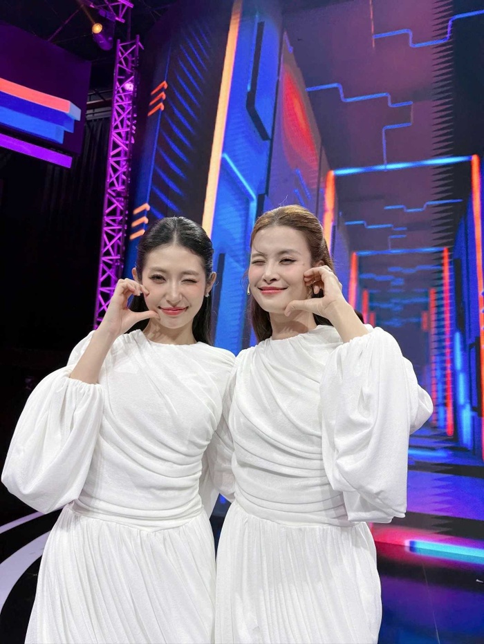 Đông Nhi nói đúng 3 chữ, hé lộ số tiền được Trấn Thành mừng cưới 6 Đông Nhi nói đúng 3 chữ, hé lộ số tiền được Trấn Thành mừng cưới