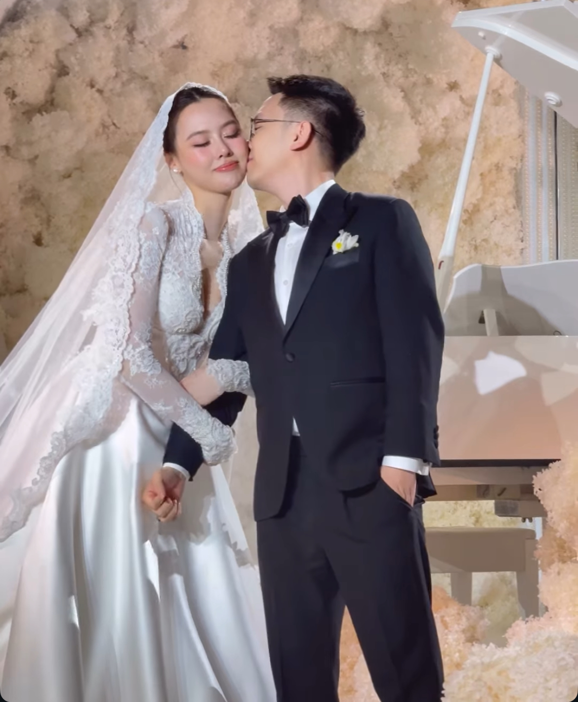 Đám cưới Á hậu Tâm Như và chồng doanh nhân: Cô dâu khóc nức nở, Khánh Vân, Ngọc Châu và dàn sao Việt đổ bộ- Ảnh 3.