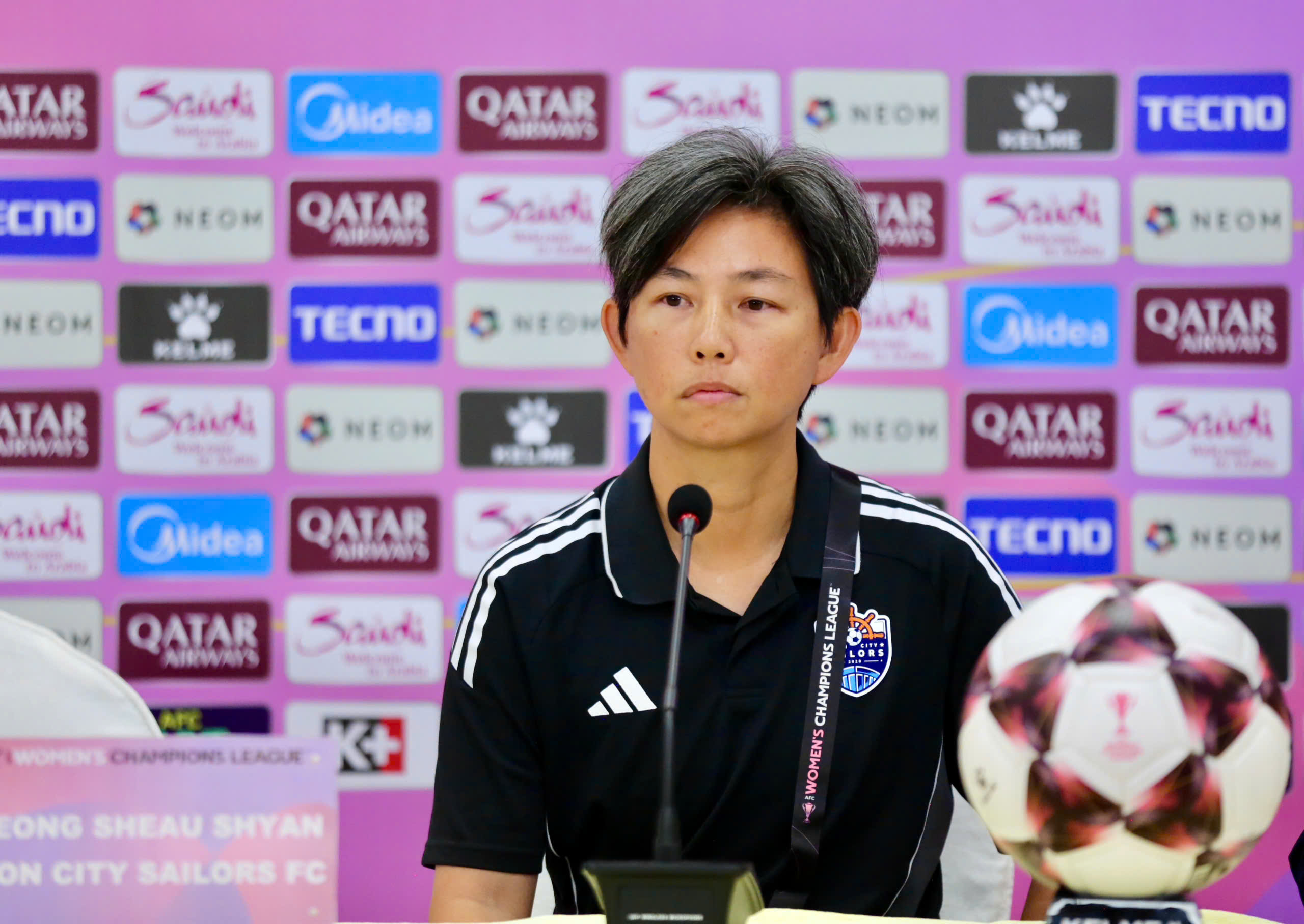 Cầu thủ Singapore bất tỉnh trong trận gặp CLB nữ TP.HCM: Đã tỉnh táo, không nguy hiểm tính mạng- Ảnh 2.