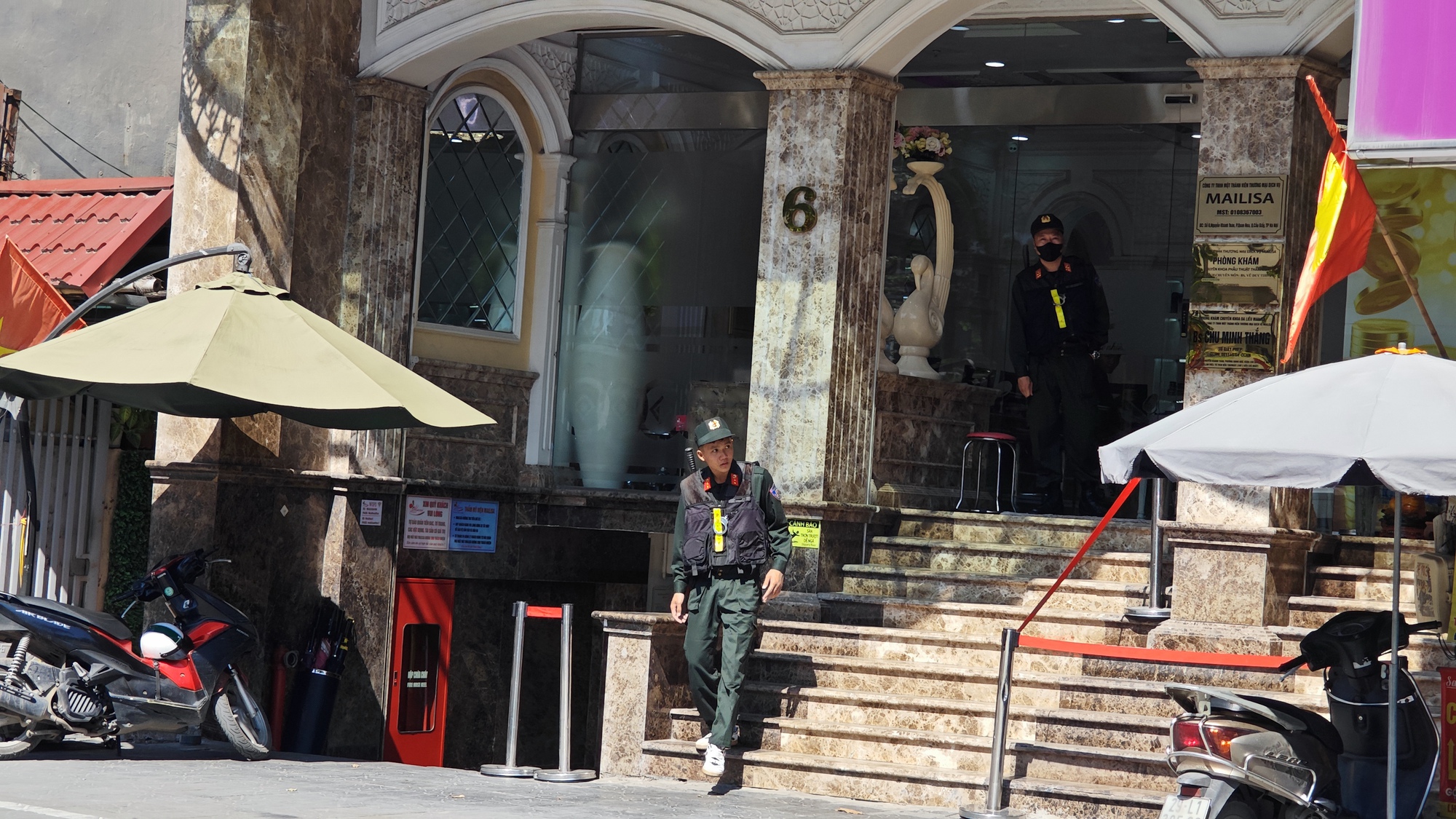 Công an thu giữ nhiều thùng tài liệu từ toà nhà thẩm mỹ viện Mailisa TP.HCM- Ảnh 11.