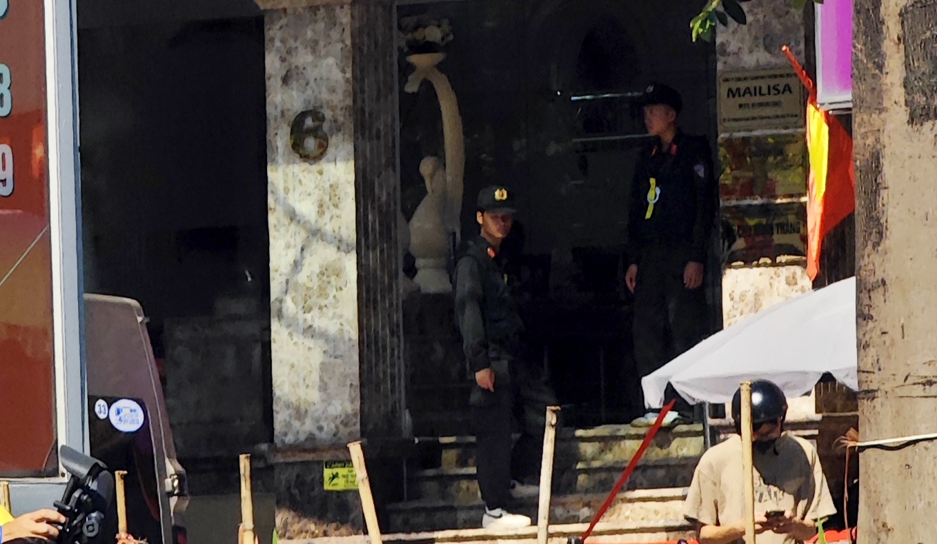 Công an thu giữ nhiều thùng tài liệu từ toà nhà thẩm mỹ viện Mailisa TP.HCM- Ảnh 13.