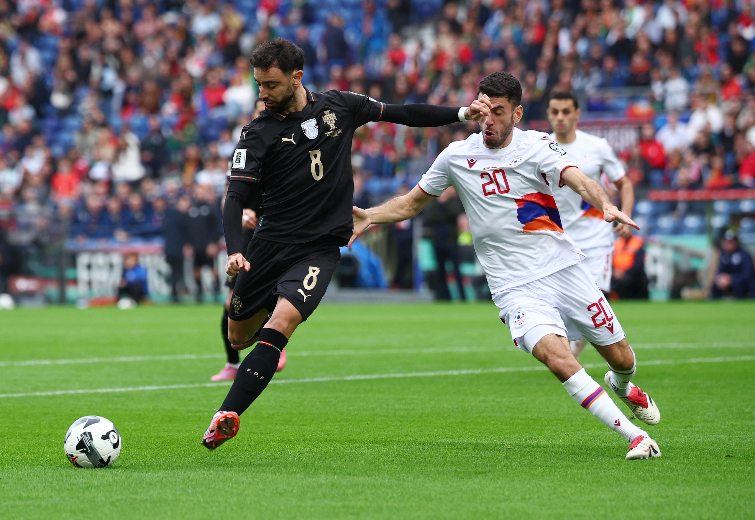 Vắng Ronaldo vì án phạt, Bồ Đào Nha vẫn thắng Armenia với tỷ số kinh ngạc: Có vé đi World Cup- Ảnh 3.