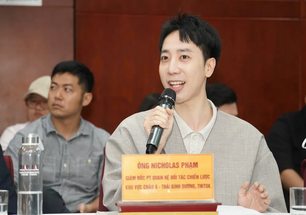 LUẬT QUẢNG CÁO TIKTOK.jpg