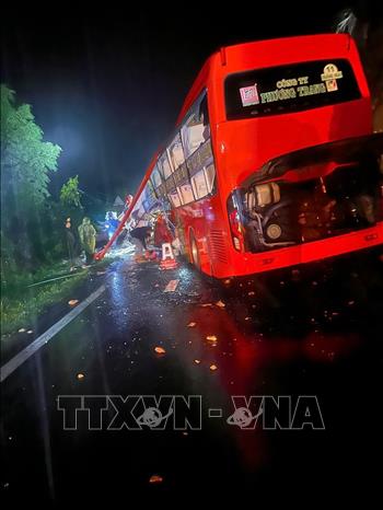 Khánh Hòa: Sạt lở đèo Khánh Lê và đèo Khánh Sơn khiến nhiều người bị vùi lấp- Ảnh 3.