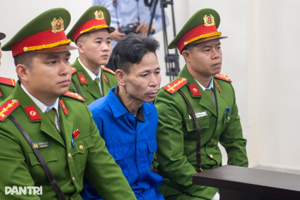 Kẻ đổ xăng đốt quán cà phê khiến 11 người tử vong khai tai điếc, mắt mờ - 2