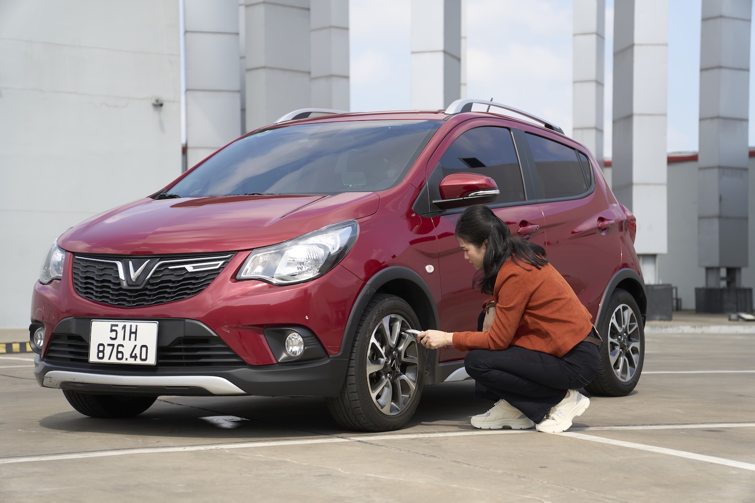 Làm gì để tránh rủi ro khi xe gặp sự cố trên cao tốc? - Ảnh 3.