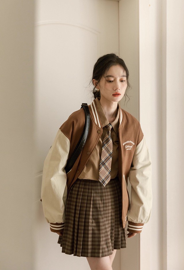 Áo khoác bóng chày 'bật' cá tính, gợi về tuổi trẻ thanh xuân- Ảnh 7.