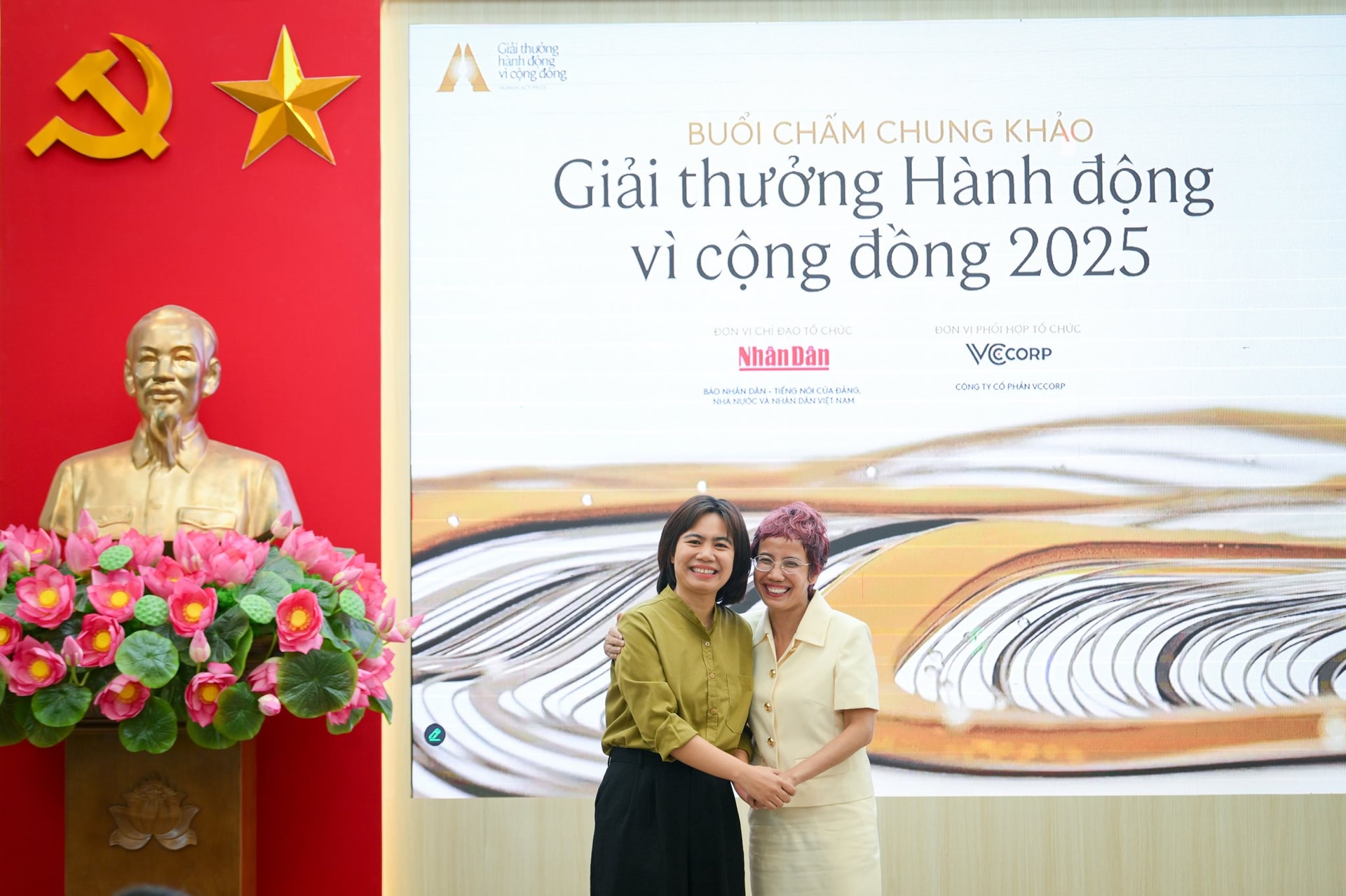 Giám khảo Human Act Prize trở thành 