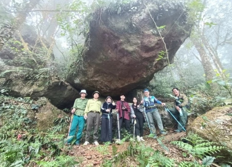 Khám phá gần 2km đường rừng mạo hiểm chinh phục đỉnh Pù Luông ở Thanh Hóa - 3