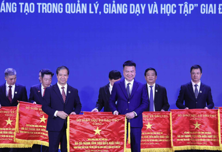 Chủ tịch nước: Đổi mới, nâng cao chất lượng giáo dục có ý nghĩa đặc biệt quan trọng - Ảnh 5.