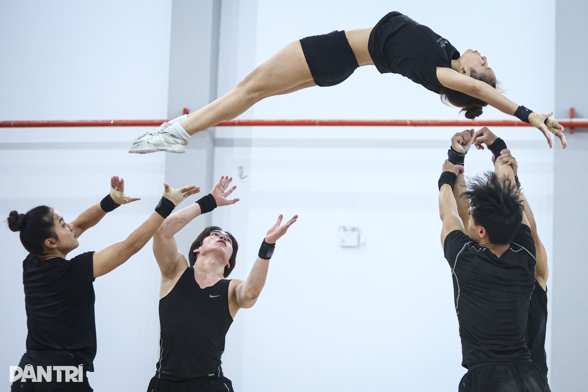 Nhào lộn giữa không trung, aerobic Việt Nam hướng tới ngôi vương SEA Games - 3