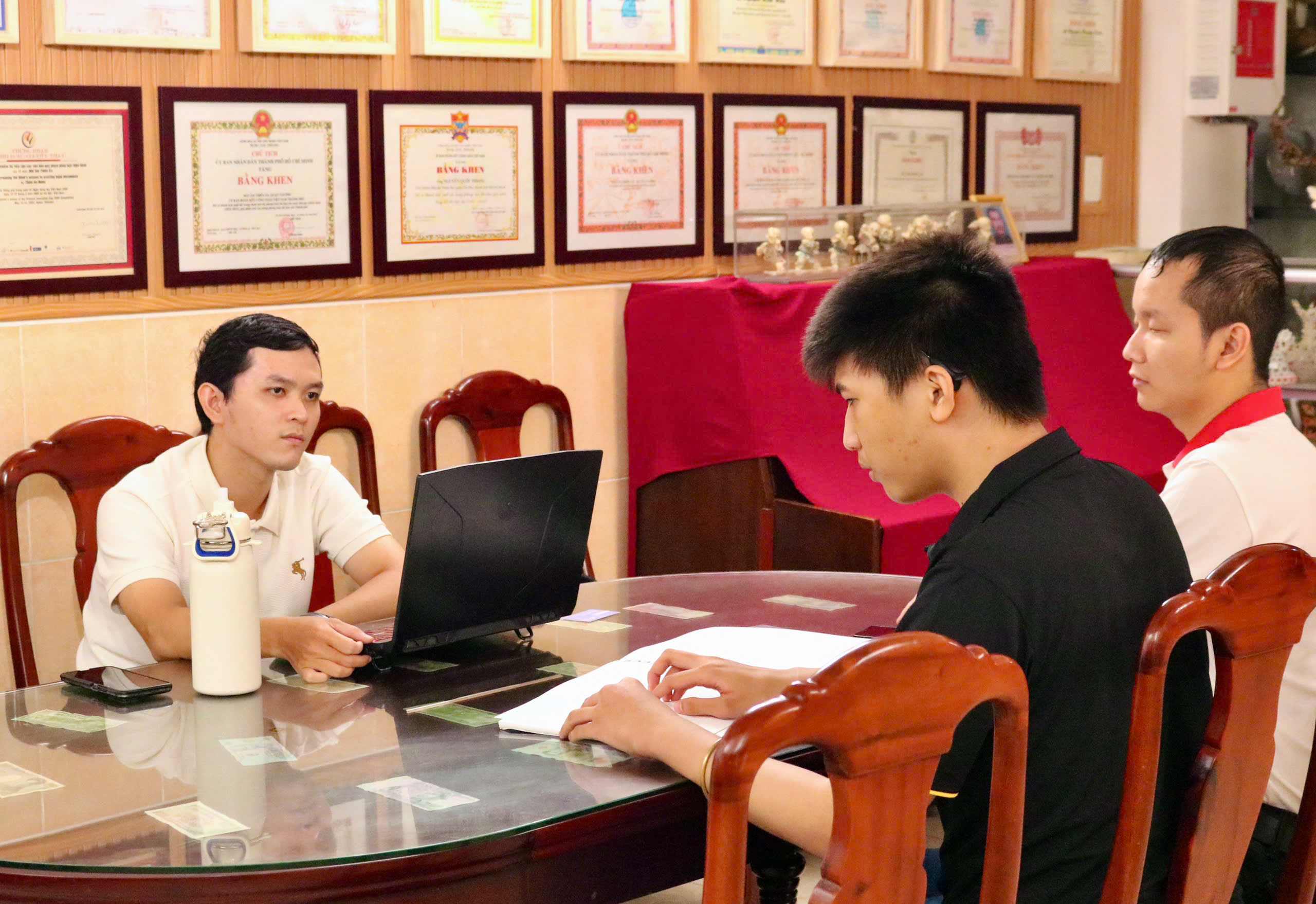 khiếm thị - Ảnh 2.