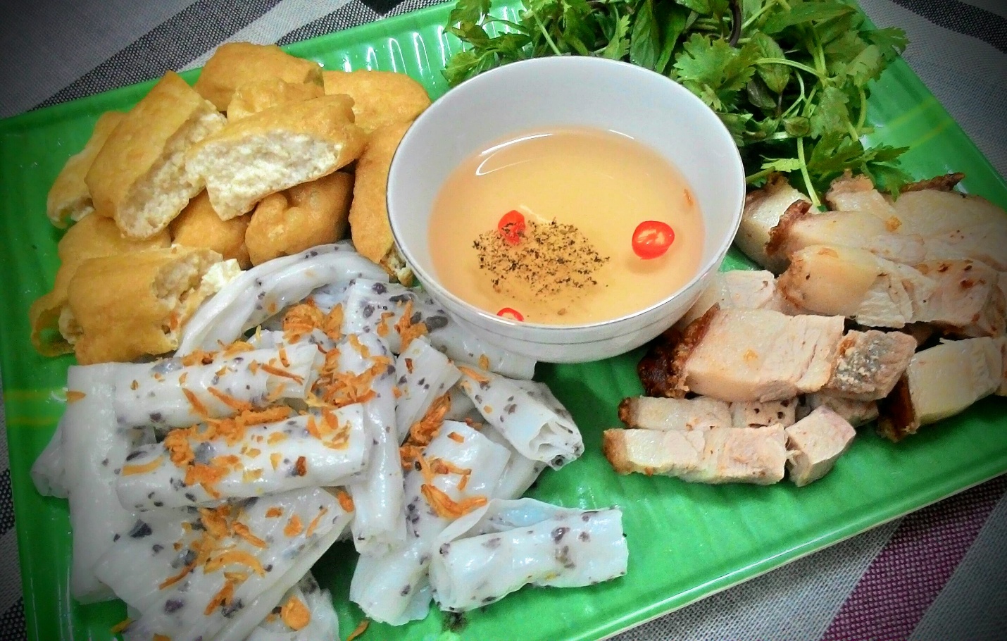 Món bánh cuốn Thanh Trì nên thử