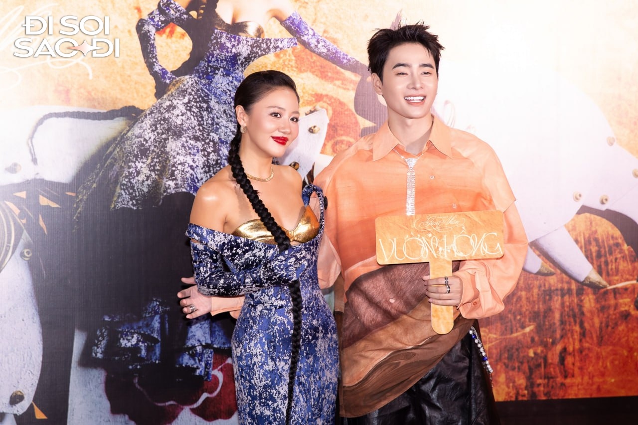 Thảm đỏ hot nhất hôm nay: Nửa showbiz tề tựu, Chi Pu lại giật spotlight của Văn Mai Hương nữa rồi!- Ảnh 18. Thảm đỏ hot nhất hôm nay: Nửa showbiz tề tựu, Chi Pu lại giật spotlight của Văn Mai Hương nữa rồi!- Ảnh 18.