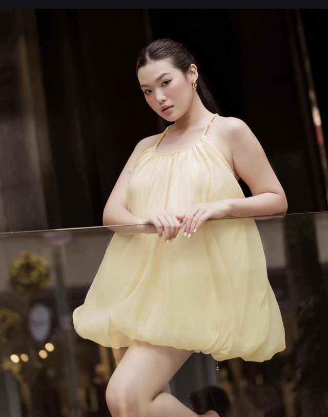 Từ cổ điển đến hiện đại, váy bí khiến giới trẻ mê mẩn- Ảnh 6.