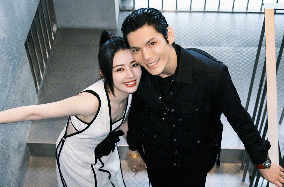 Dâu đại gia khổ nhất showbiz: Chồng Dâu đại gia khổ nhất showbiz: Chồng