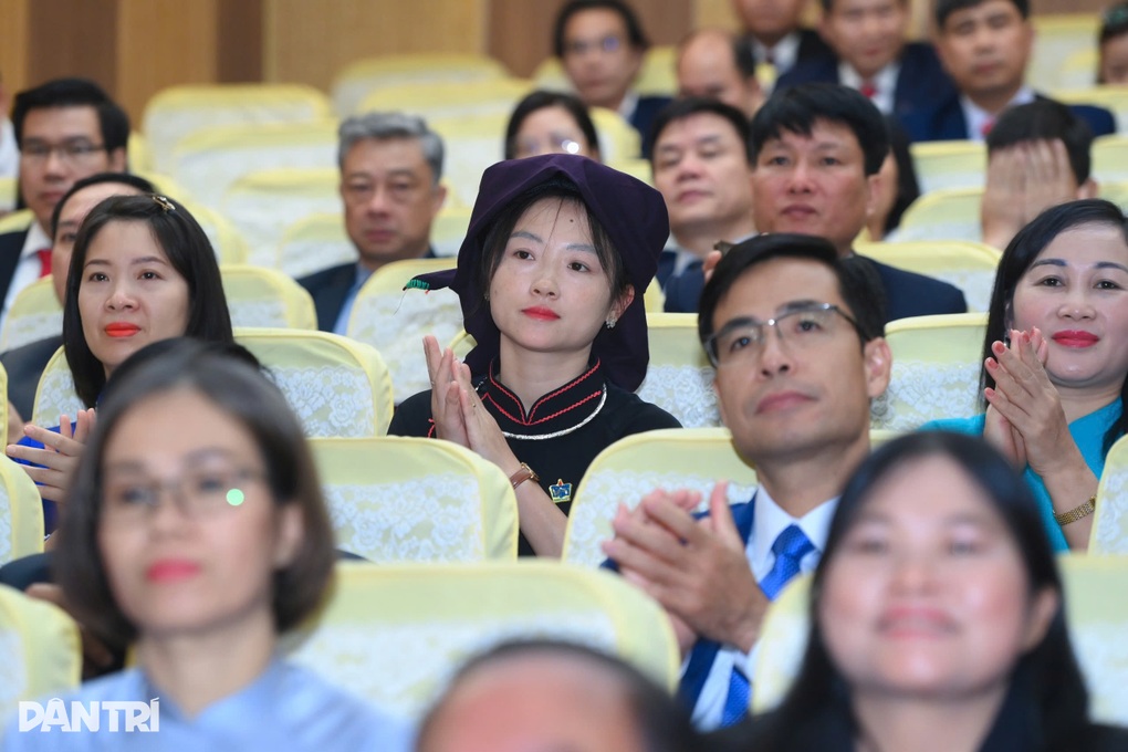 Cô giáo dạy toán 10 năm giành từng đứa trẻ vùng cao khỏi hủ tục tảo hôn - 3