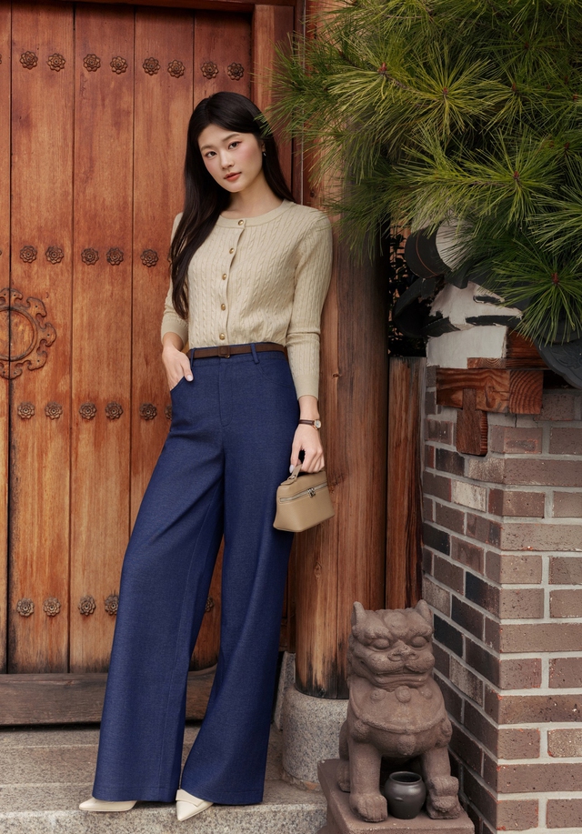 Quần ống rộng, quần jeans phối áo dệt kim tôn vẻ nữ tính, mềm mại của nàng - Ảnh 3.