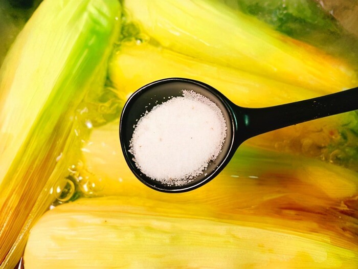 Bảo quản ngô, luộc xong mới trữ đông hay cho luôn vào ngăn đá, nhiều người chưa biết thì học ngay cách của đầu bếp 2 Bảo quản ngô, luộc xong mới trữ đông hay cho luôn vào ngăn đá, nhiều người chưa biết thì học ngay cách của đầu bếp - 2