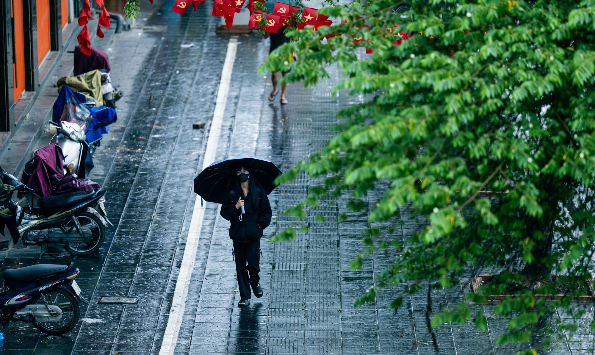 Hà Nội thật khác trong ngày rét nhất từ đầu Đông
- Ảnh 7.