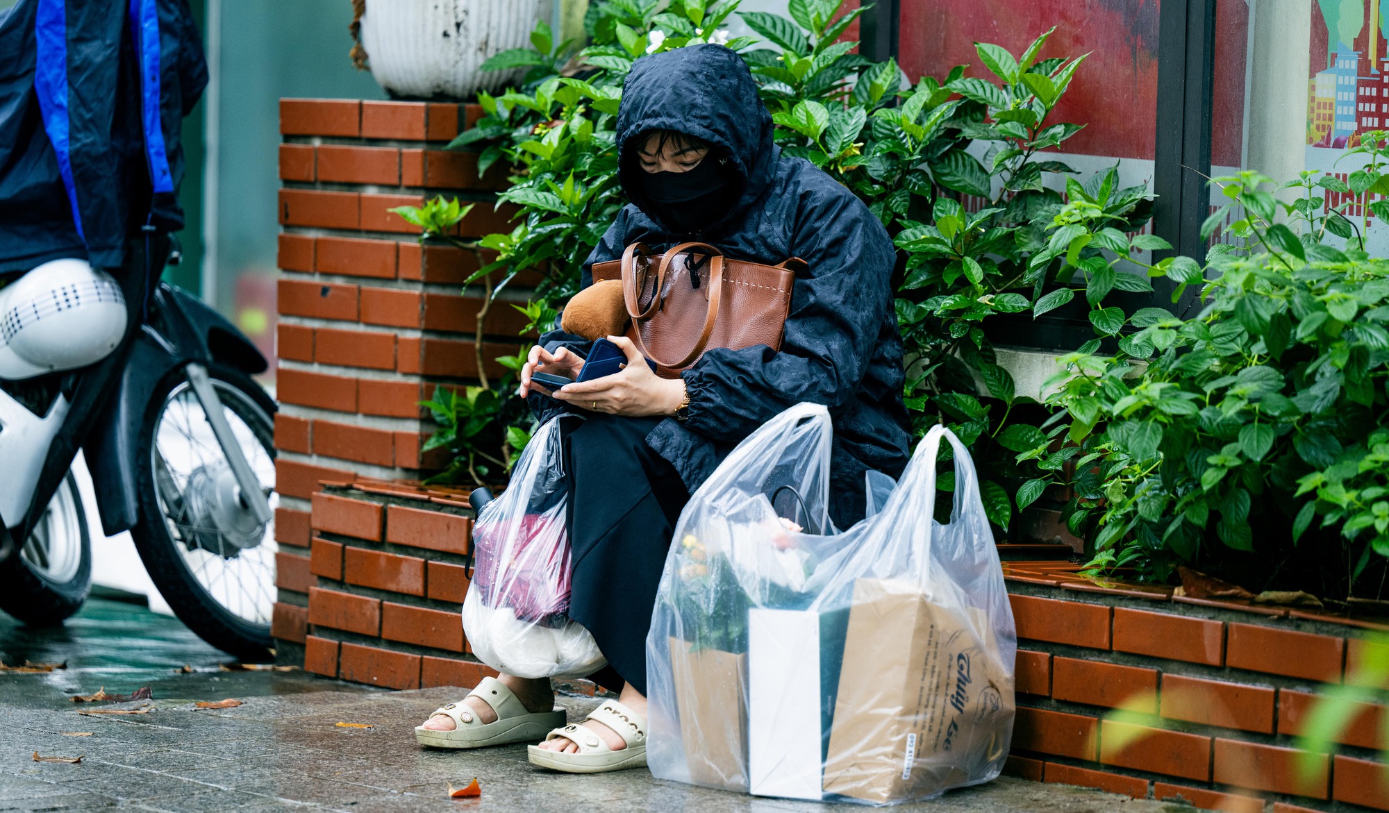 Hà Nội thật khác trong ngày rét nhất từ đầu Đông
- Ảnh 8.