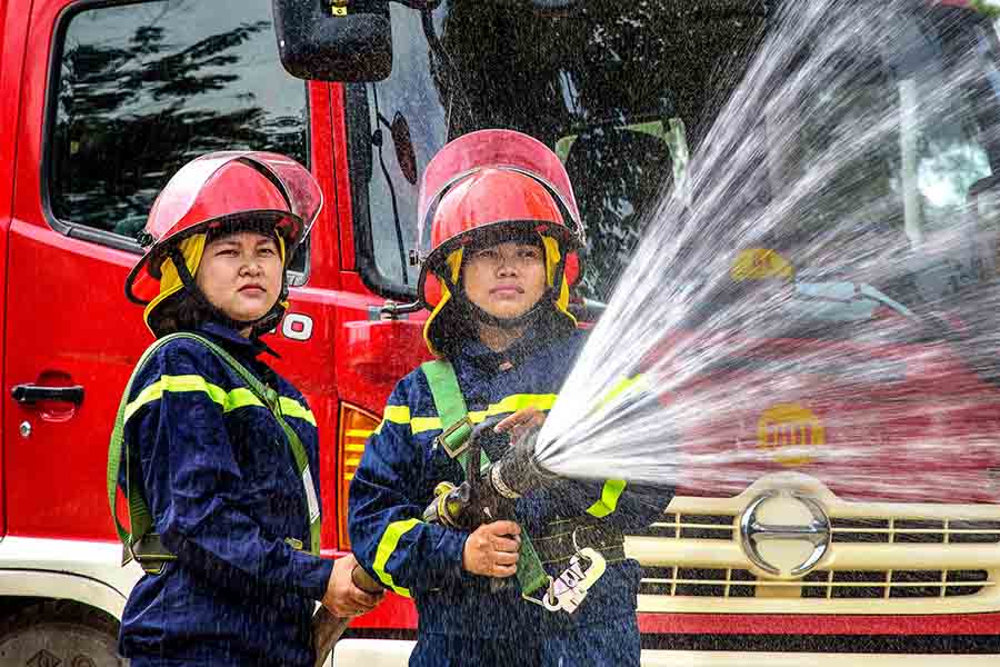 Những khoảnh khắc đẹp của người phụ nữ Việt Nam qua ảnh- Ảnh 3.