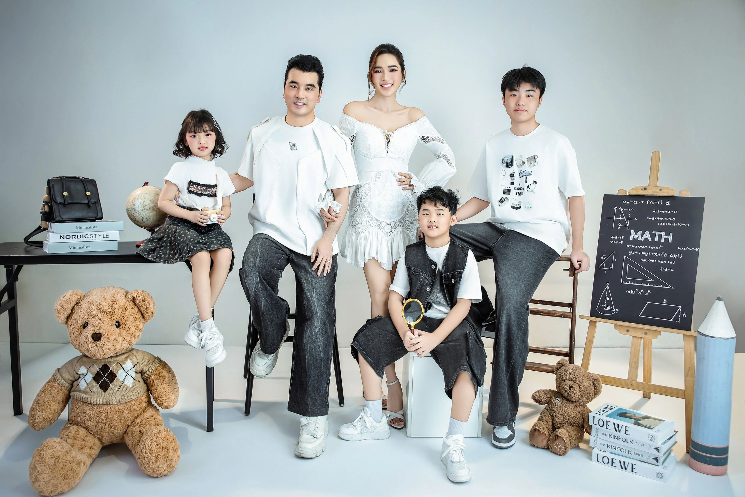 2 sao Việt trùng tên amp;#34;giàu bậc nhấtamp;#34;: Người sở hữu tượng cổ 200 năm tuổi, người có chồng amp;#34;lấy bao tải đựng tiềnamp;#34; - 16