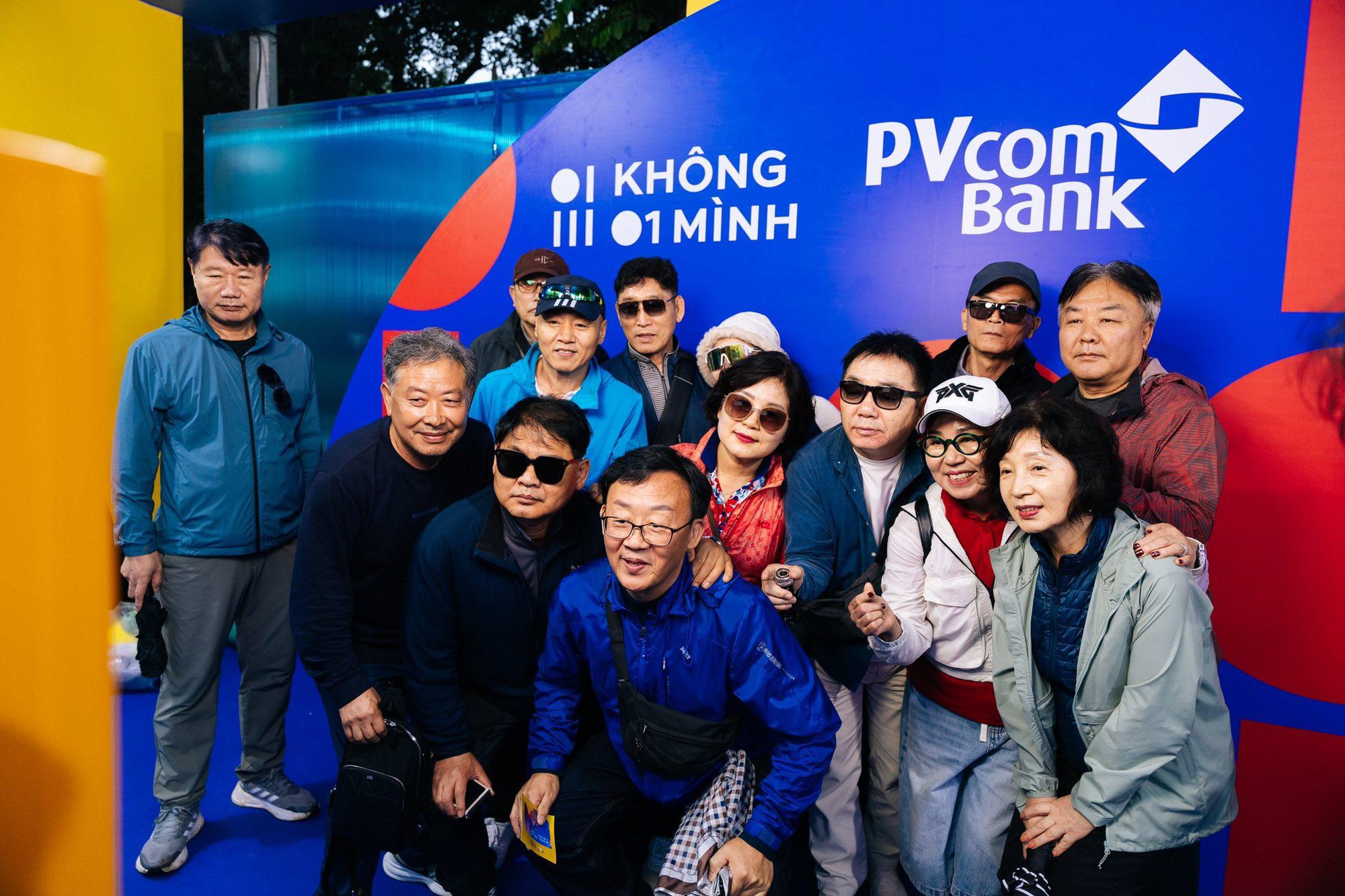 PVcomBank đồng hành cùng chiến dịch “Không Một Mình” hướng tới một không gian trực tuyến an toàn- Ảnh 2. PVcomBank đồng hành cùng chiến dịch “Không Một Mình” hướng tới một không gian trực tuyến an toàn- Ảnh 2.