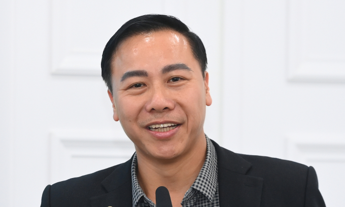 Thượng tá Nguyễn Đình Đỗ Thi chia sẻ về dự thảo Luật An ninh mạng mới tại toạ đàm. Ảnh: NCA