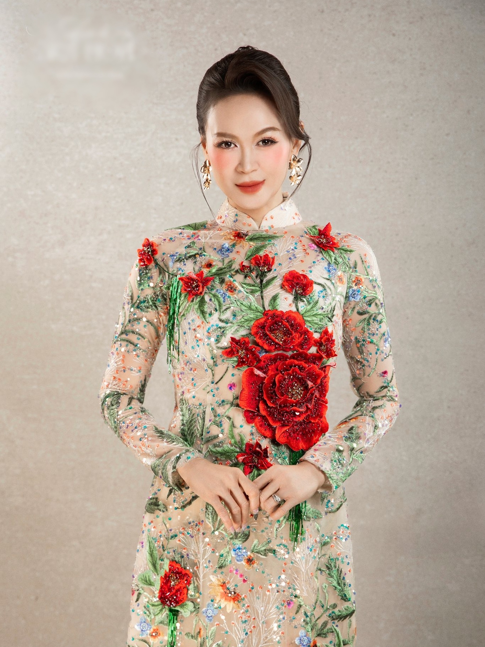 Siêu mẫu Ngọc Nga kể hôn nhân viên mãn bên chồng Tây, 2 con trai cao gần 2m - 4 Siêu mẫu Ngọc Nga kể hôn nhân viên mãn bên chồng Tây, 2 con trai cao gần 2m - 4