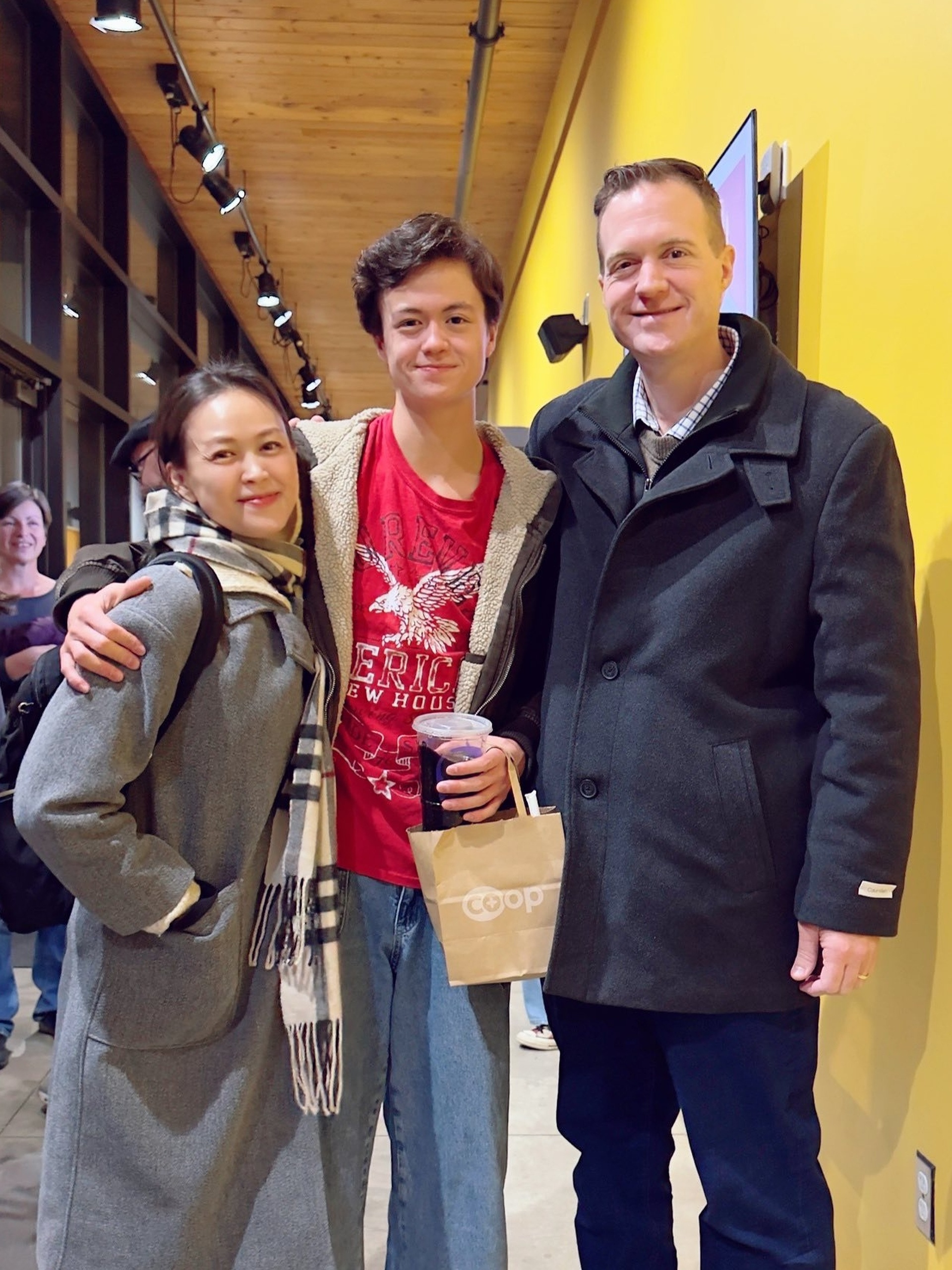 Siêu mẫu Ngọc Nga kể hôn nhân viên mãn bên chồng Tây, 2 con trai cao gần 2m - 11 Siêu mẫu Ngọc Nga kể hôn nhân viên mãn bên chồng Tây, 2 con trai cao gần 2m - 11