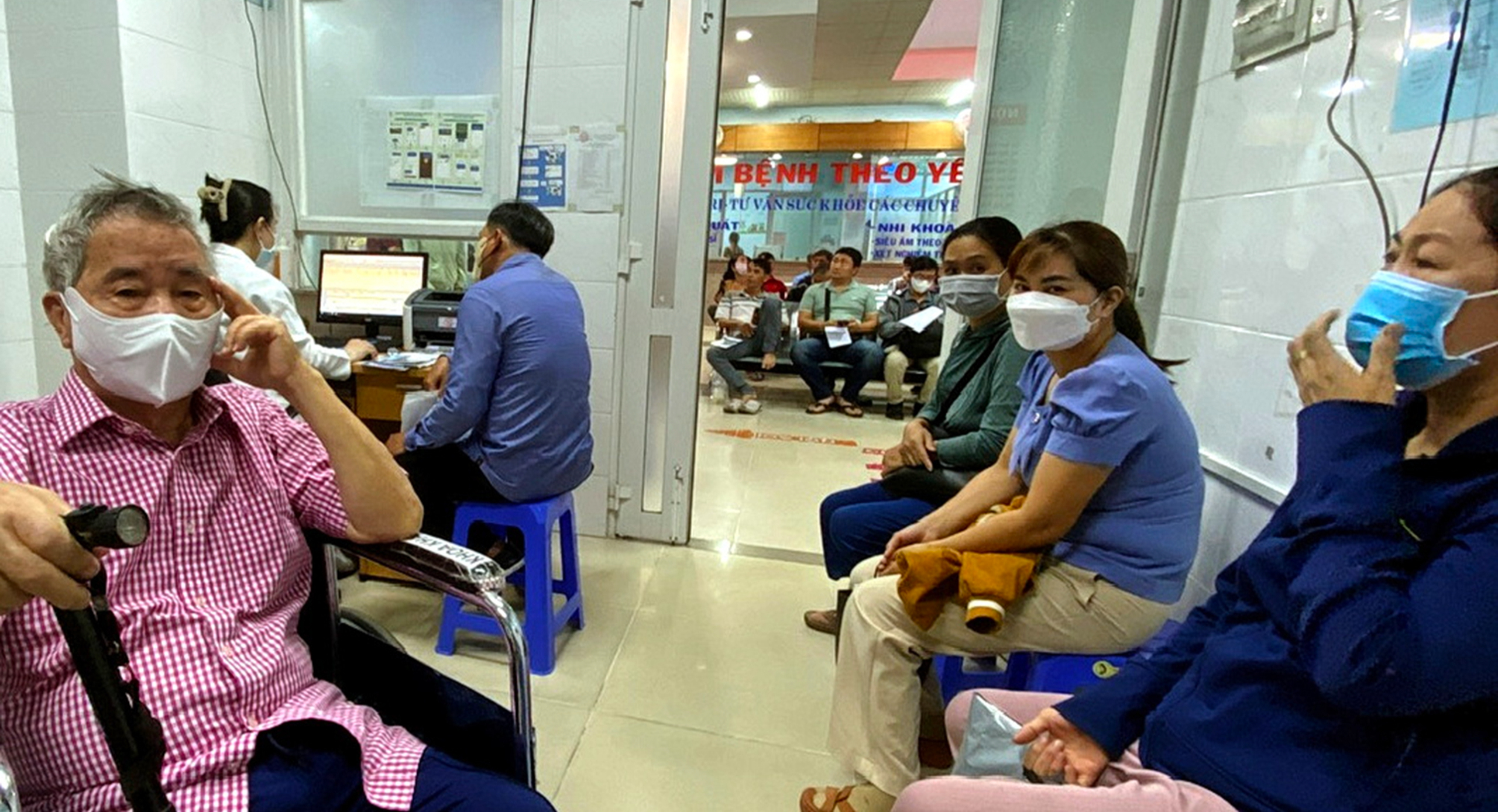 Cúm mùa nhiều nơi, bệnh tay chân miệng tăng nhanh cả nước - Ảnh 2.