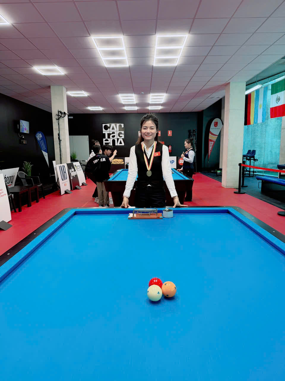 Nữ cơ thủ vượt ung thư tuyến giáp, giành HCĐ thế giới: Cổ tích giữa đời thường- Ảnh 3.