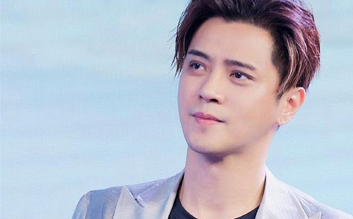 1763511076 331 Cuoc doi trai nguoc cua 2 tai tu dong vai