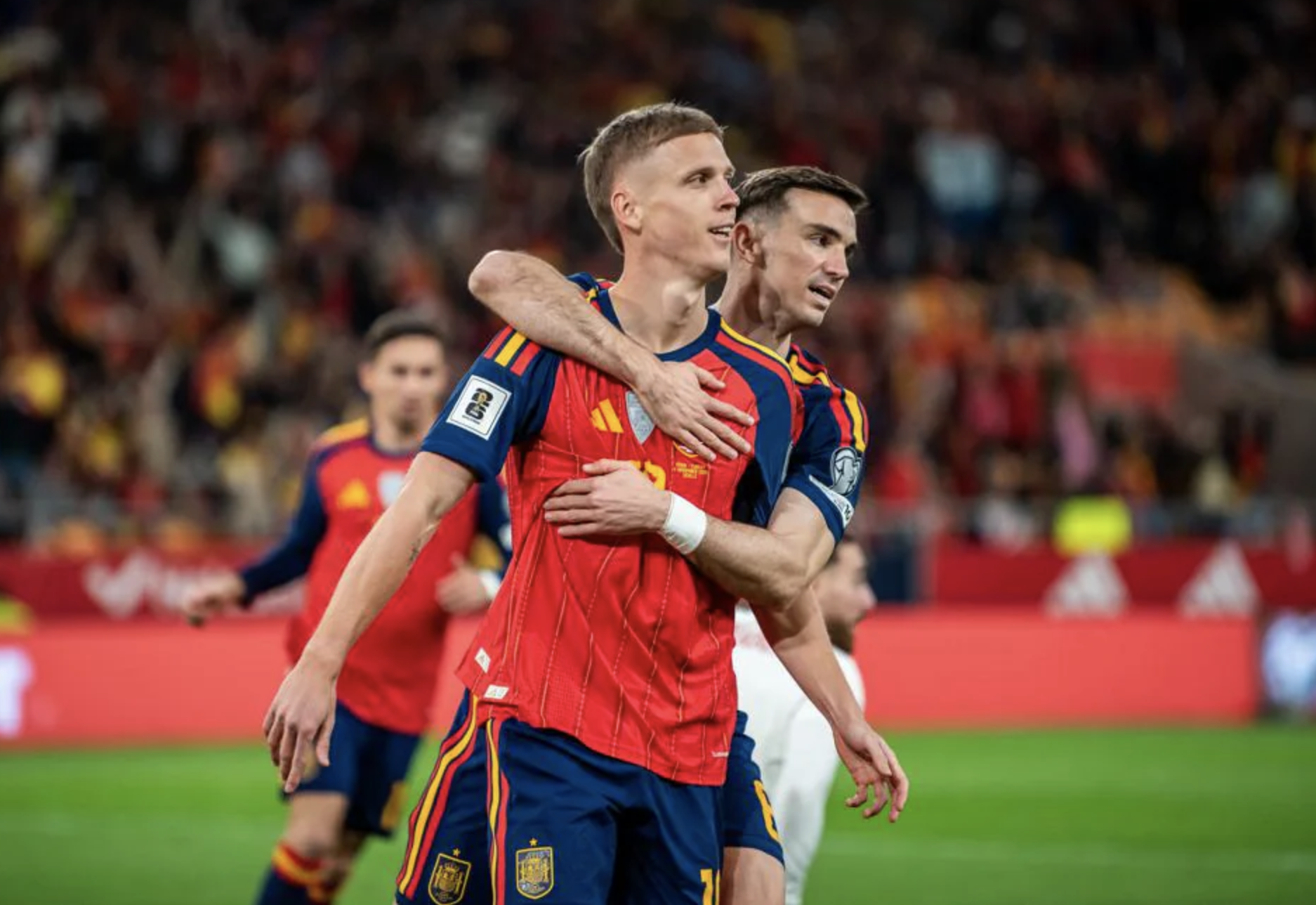 Hòa thót tim Thổ Nhĩ Kỳ, Tây Ban Nha lập kỷ lục và giành vé World Cup - Ảnh 2.