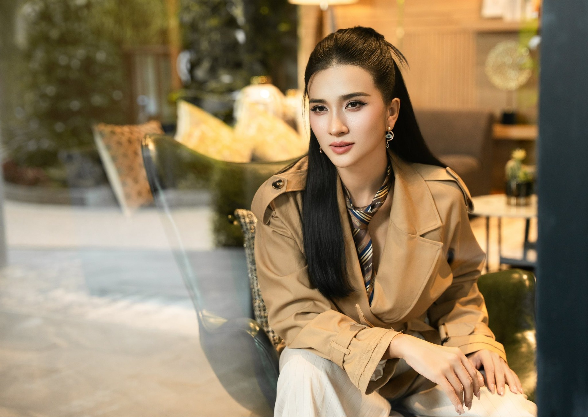 NSƯT Kim Tuyến: Mẹ đơn thân gợi cảm, nghi vấn hẹn hò chị đẹp kém 8 tuổi - 5 NSƯT Kim Tuyến: Mẹ đơn thân gợi cảm, nghi vấn hẹn hò chị đẹp kém 8 tuổi - 5