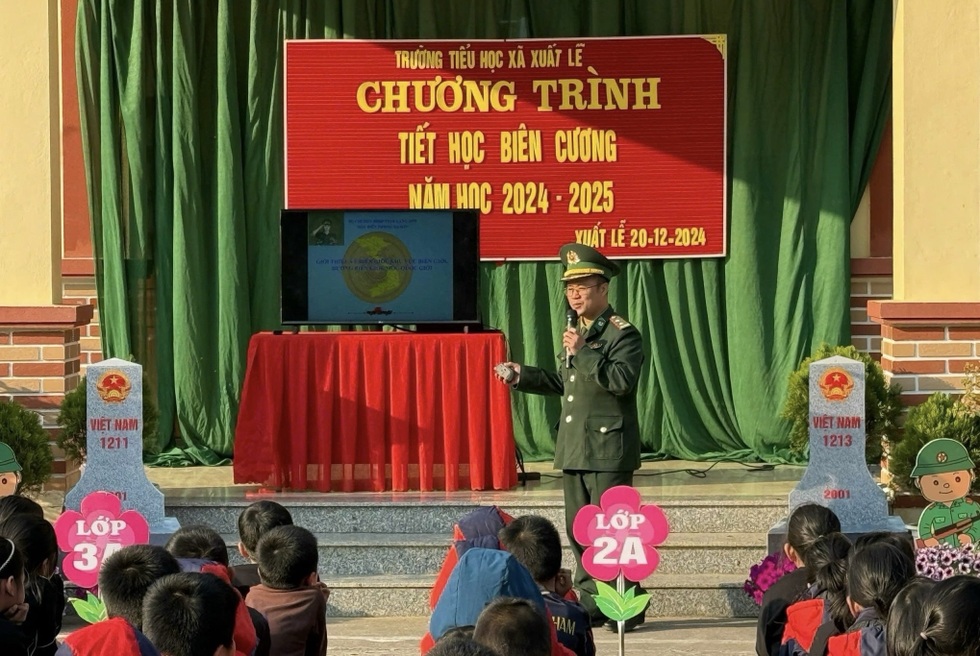 Người lính quân hàm xanh xây “cột mốc chữ” nơi đại ngàn biên giới - 4