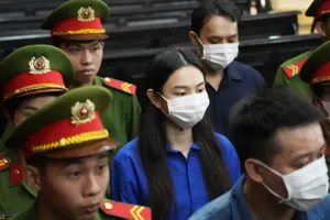 Hoa hậu Thuỳ Tiên nói bất ngờ về kết quả kiểm nghiệm kẹo Kera