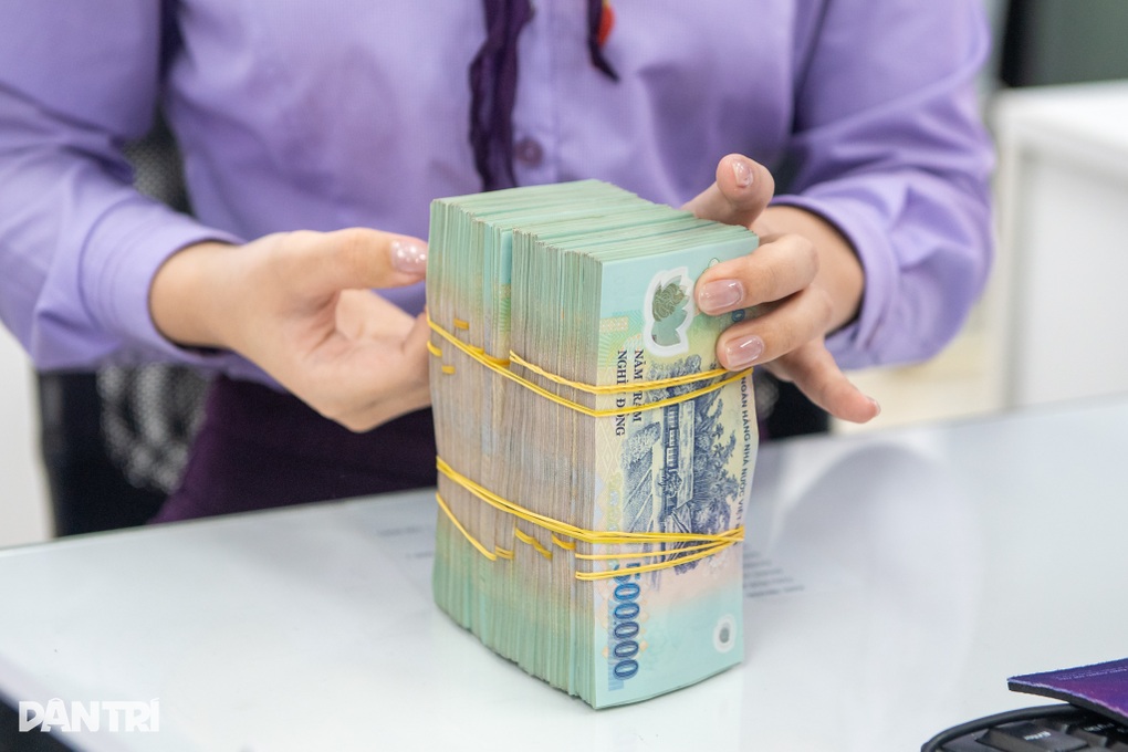 Biểu thuế thu nhập cá nhân còn 5 bậc, nhiều người ra khỏi diện nộp thuế - 1