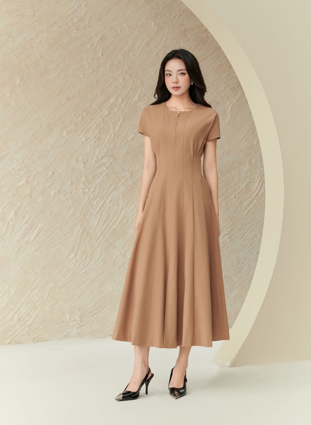 Trang phục chiết eo tôn 'đường cong' mềm mại của phái đẹp - Ảnh 7.