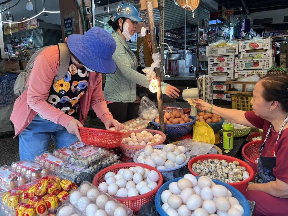 bình ổn thị trường.jpg