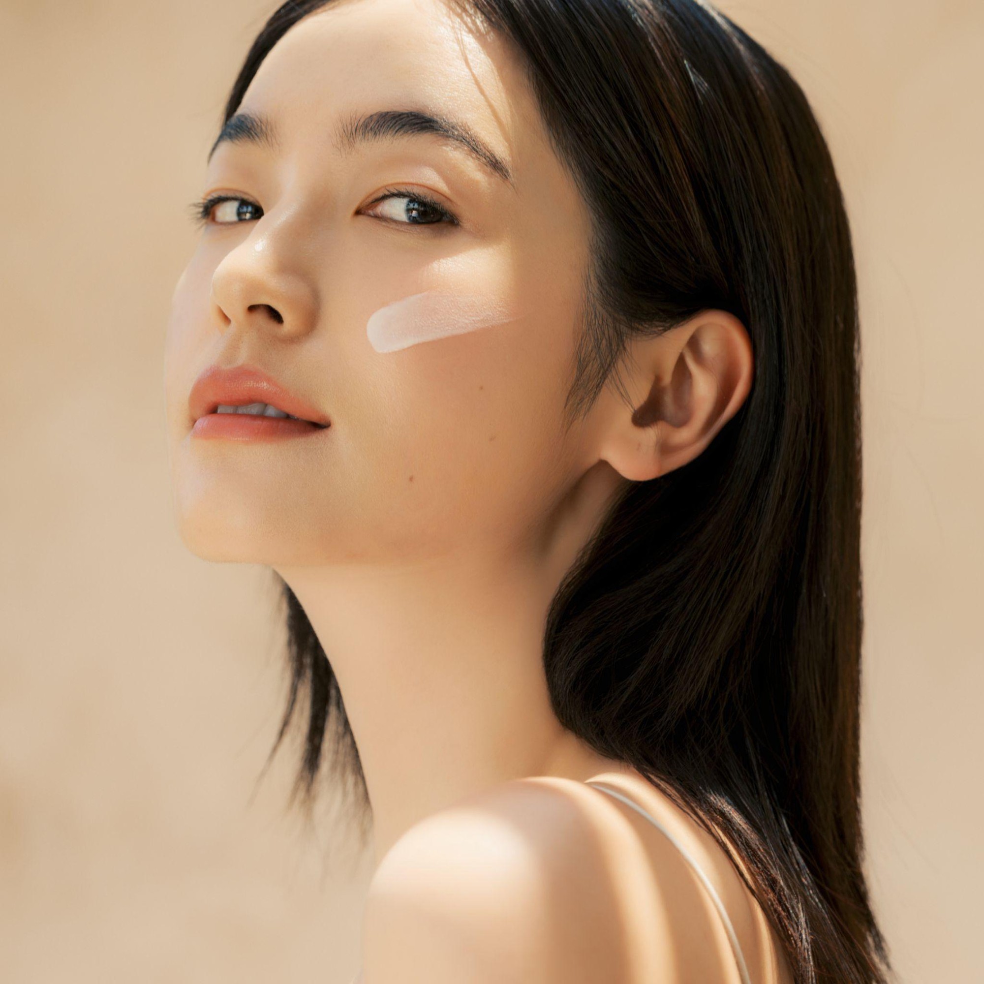 Chọn sai kem chống nắng: Nỗi sợ chung của da mụn, da treatment, da nhạy cảm- Ảnh 2. Chọn sai kem chống nắng: Nỗi sợ chung của da mụn, da treatment, da nhạy cảm- Ảnh 2.